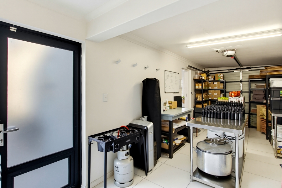 3 Bedroom Property for Sale in Aan de Wijnlanden Western Cape